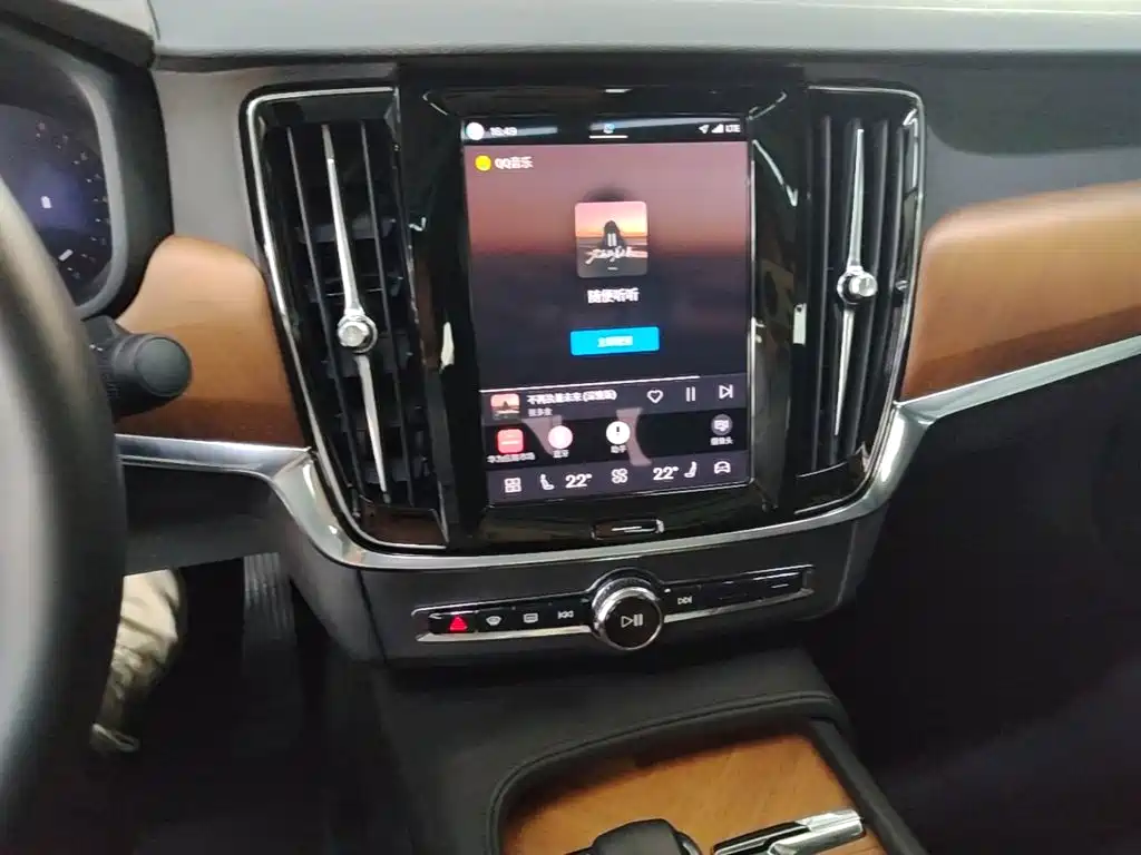 Volvo S90 — миниатюра 13