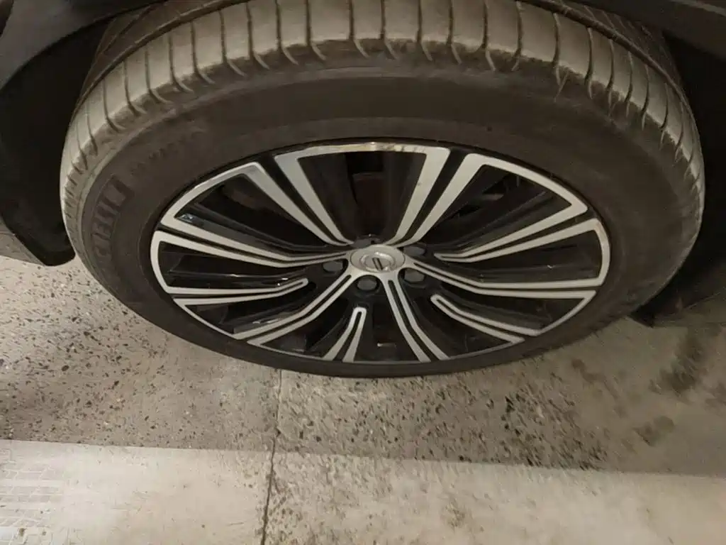 Volvo S90 — миниатюра 23
