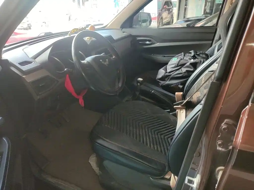 Wuling Hongguang — миниатюра 15