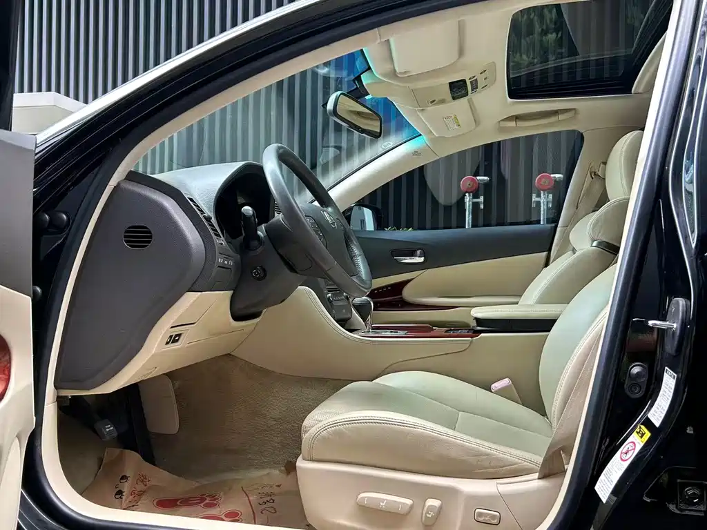 Lexus GS — миниатюра 9