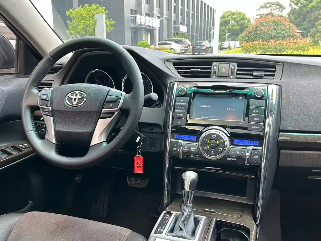 Toyota Reiz — миниатюра 17