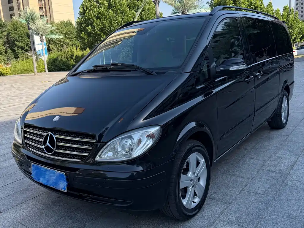 Mercedes-Benz Viano 2011 2.5L Premium Edition