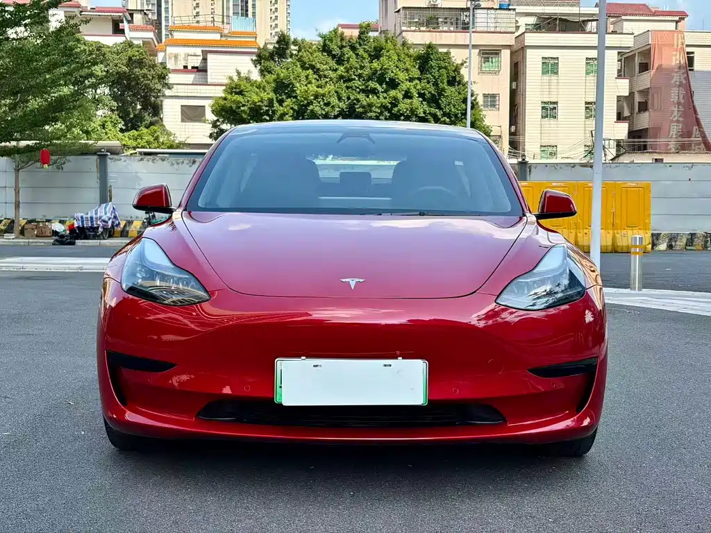 Tesla Model 3 — миниатюра 2