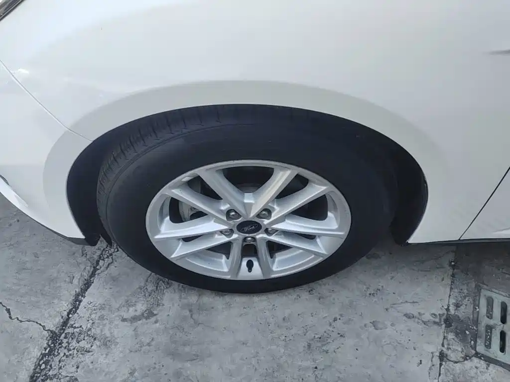 Ford Focus — миниатюра 23