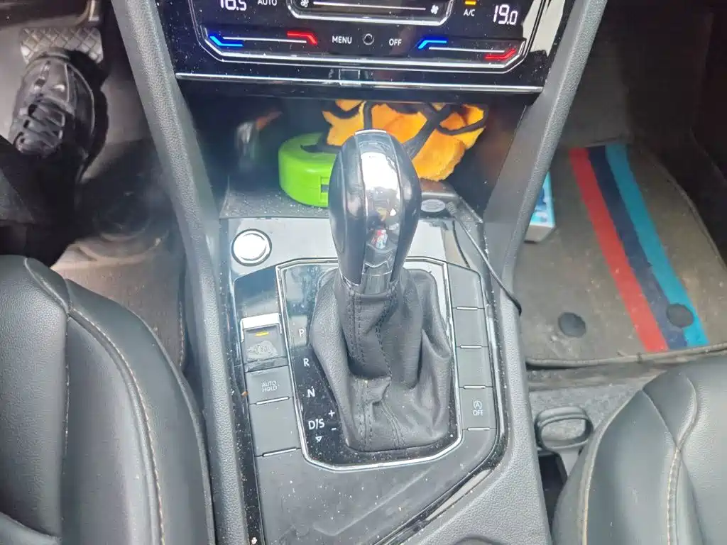 Volkswagen Tharu — миниатюра 10