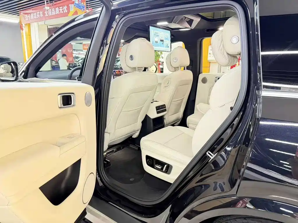 Li Auto L8 2023 Pro