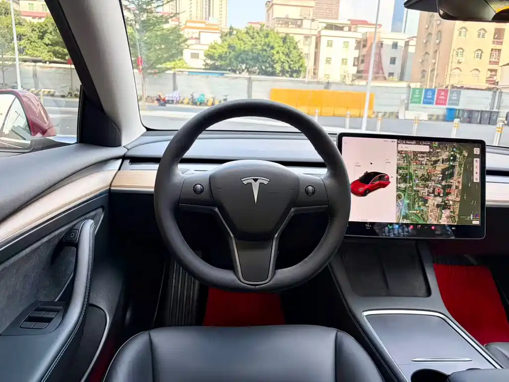 Tesla Model 3 — миниатюра 20