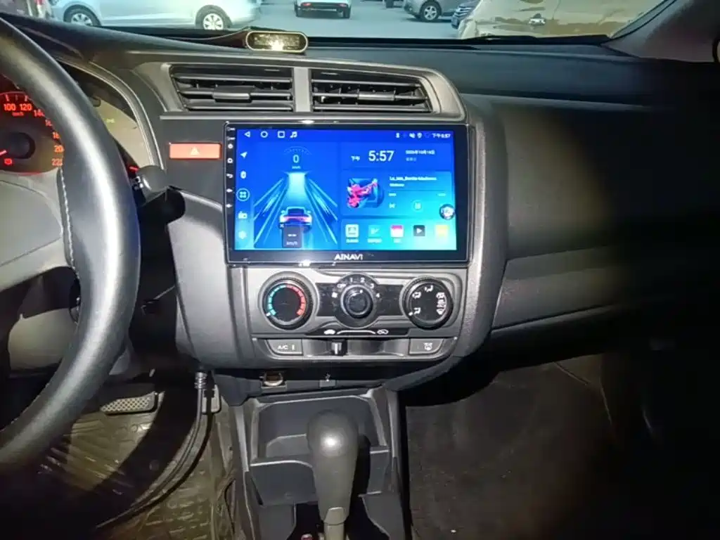 Honda Fit — миниатюра 13