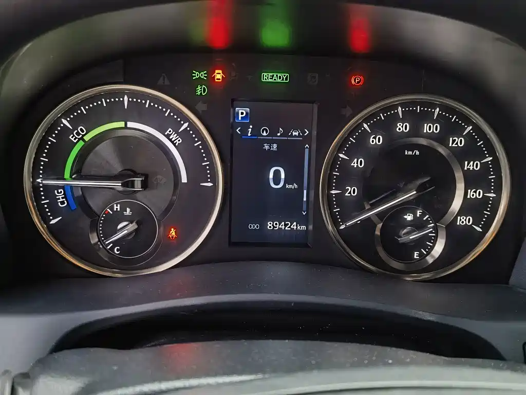 Toyota Vellfire — миниатюра 6