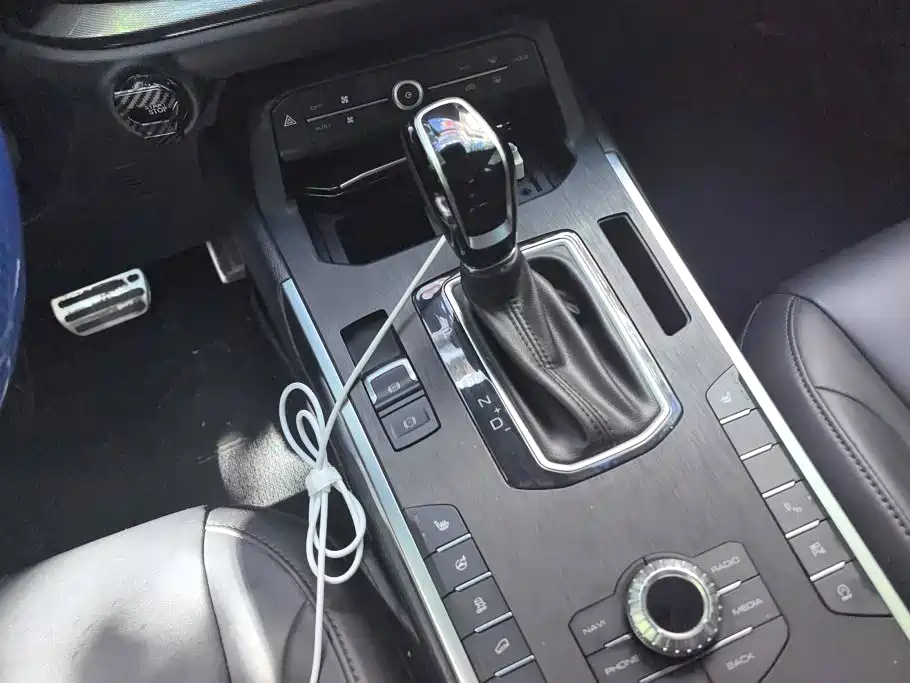 Wey Wey VV5 — миниатюра 16
