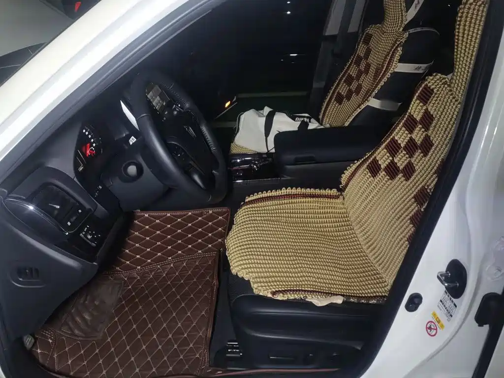 Toyota Crown 2015 2.0T Fashion