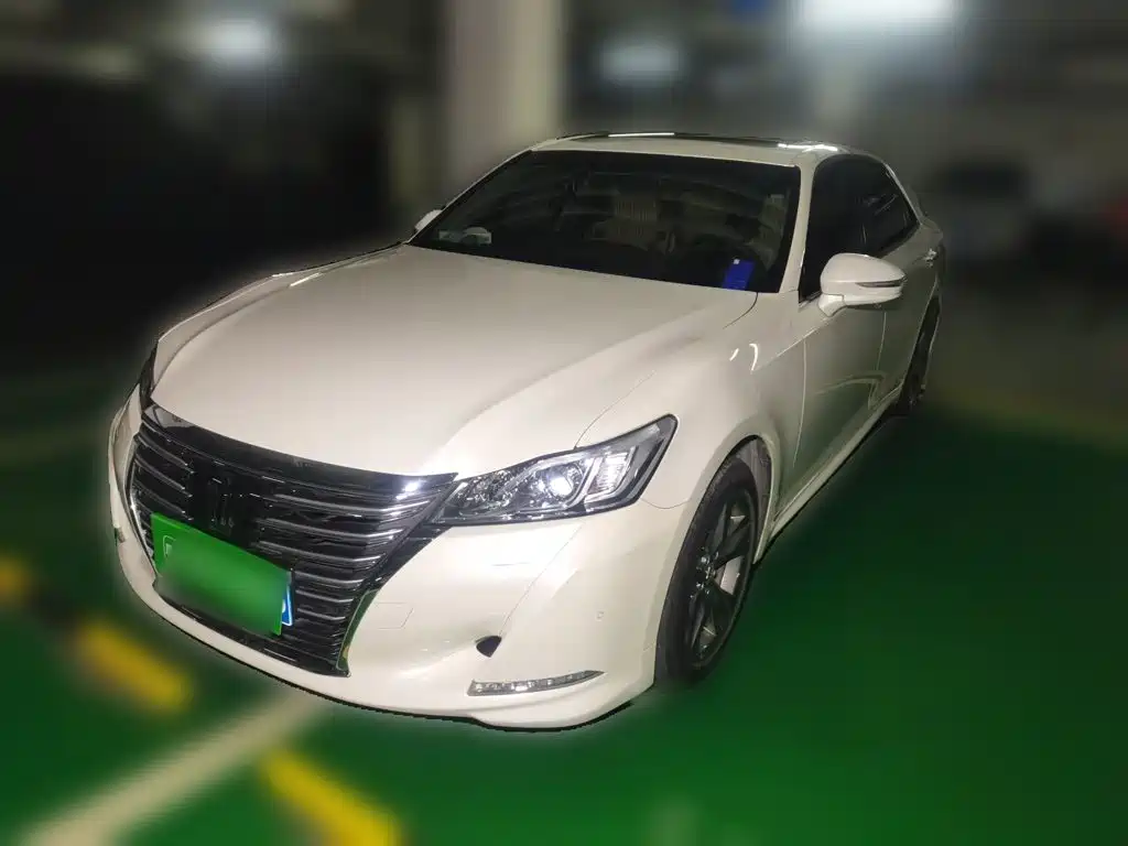 Toyota Crown 2015 2.0T Fashion