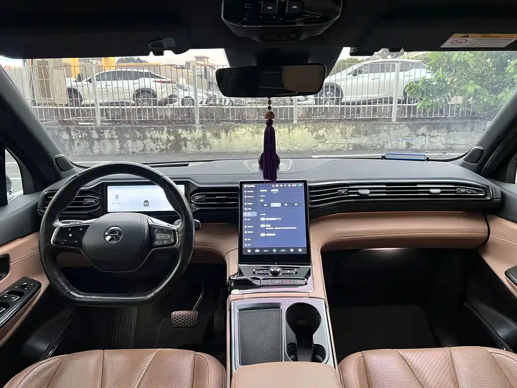 NIO ES8 — миниатюра 19