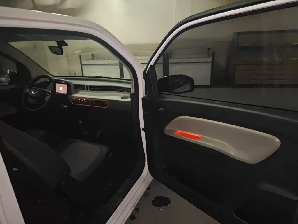 Wuling MINIEV — миниатюра 19