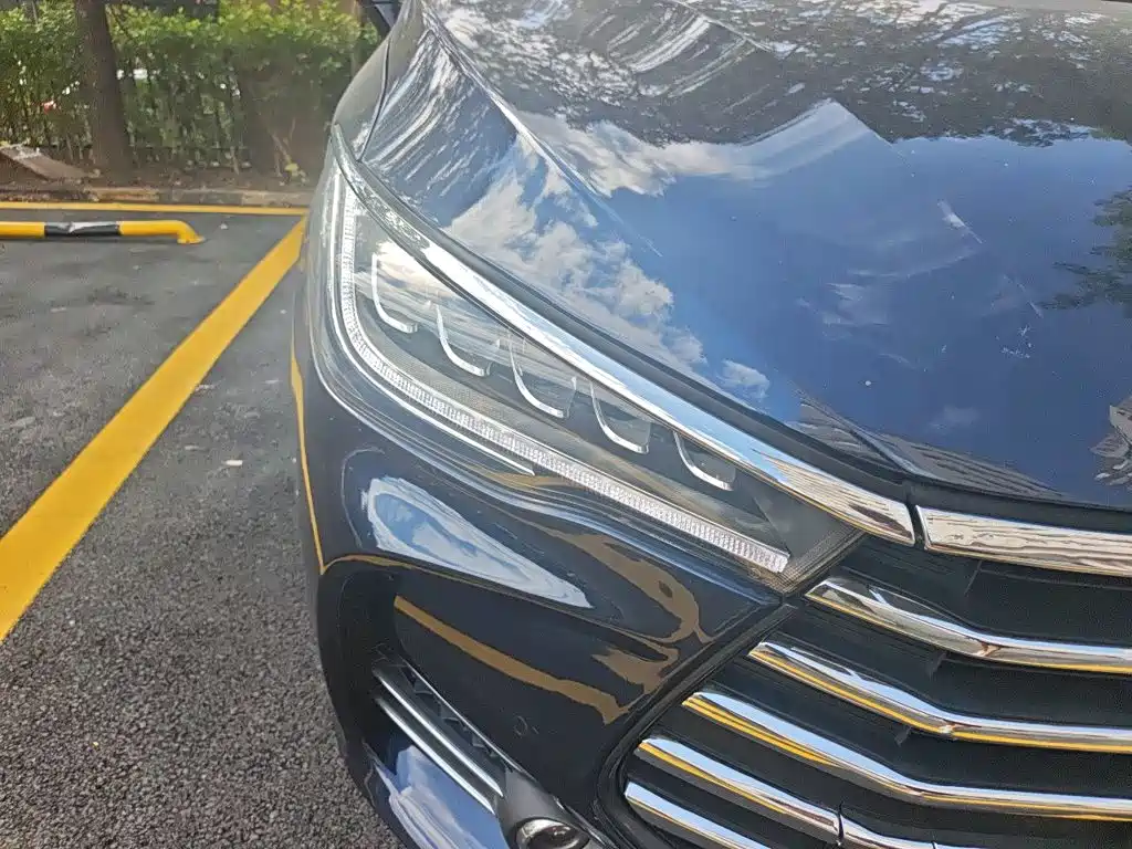 BYD MAX — миниатюра 7