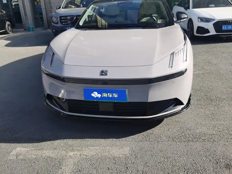 Lynk & Co 10 — миниатюра 2