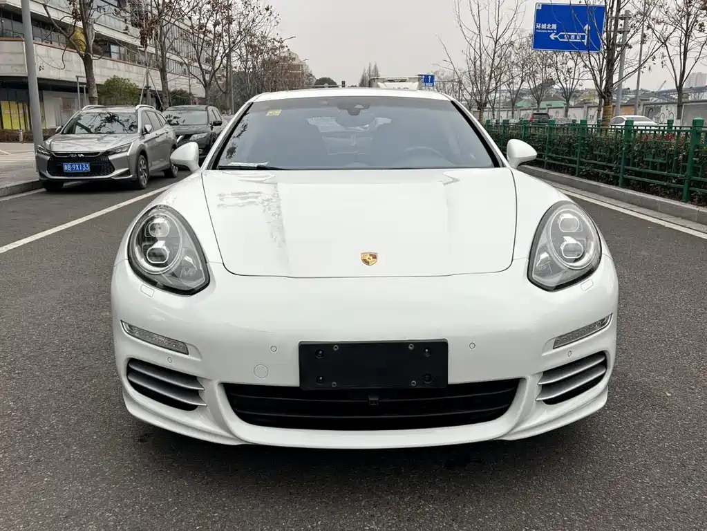 Porsche Panamera — миниатюра 2