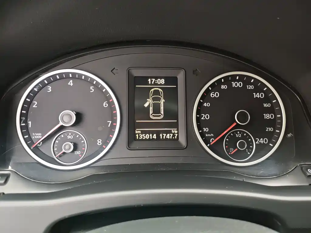 Volkswagen Tiguan — миниатюра 16