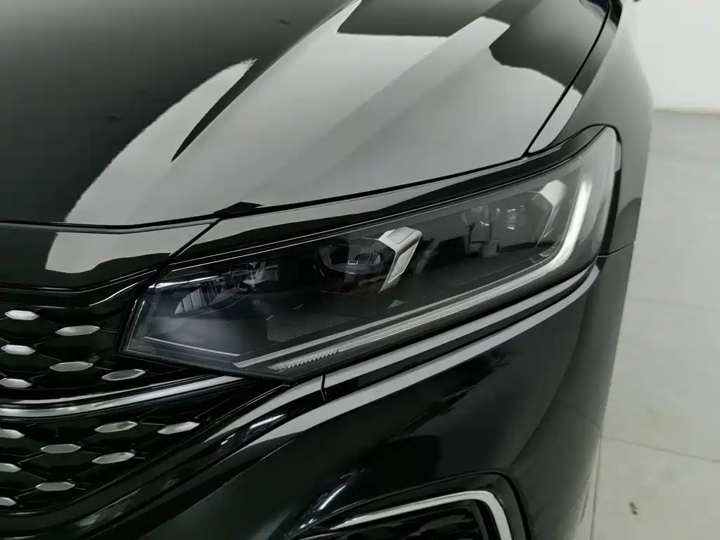 Volkswagen Passat — миниатюра 7