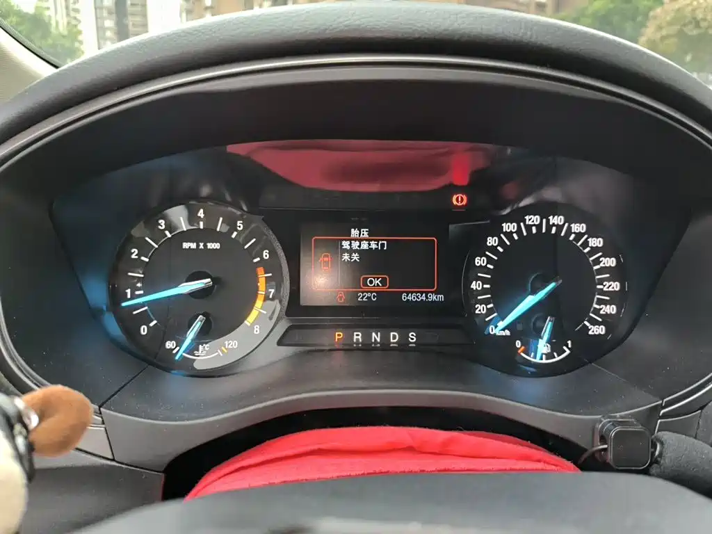Ford Mondeo — миниатюра 8