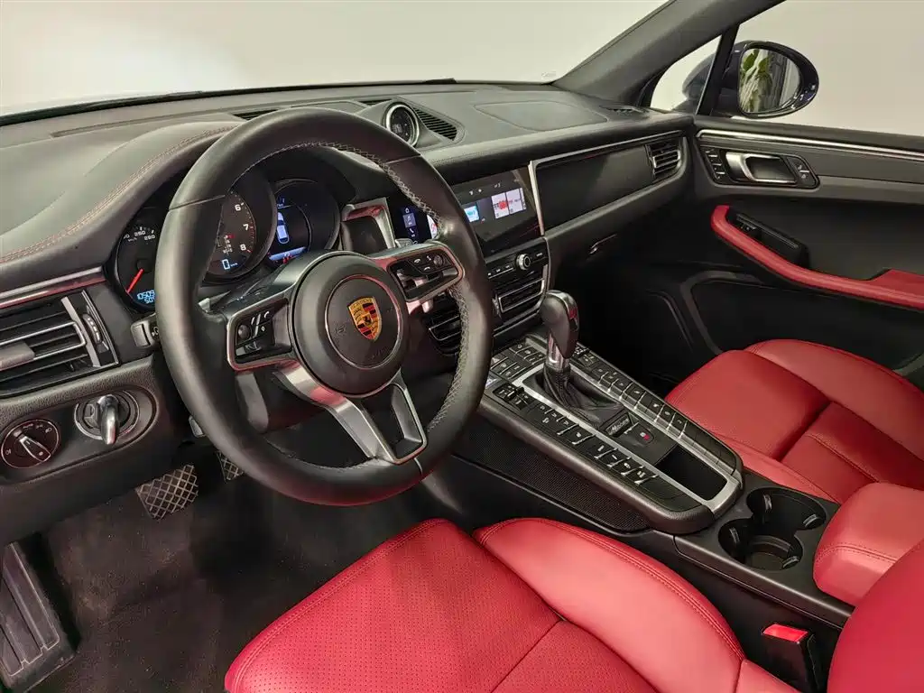 Porsche Macan — миниатюра 7