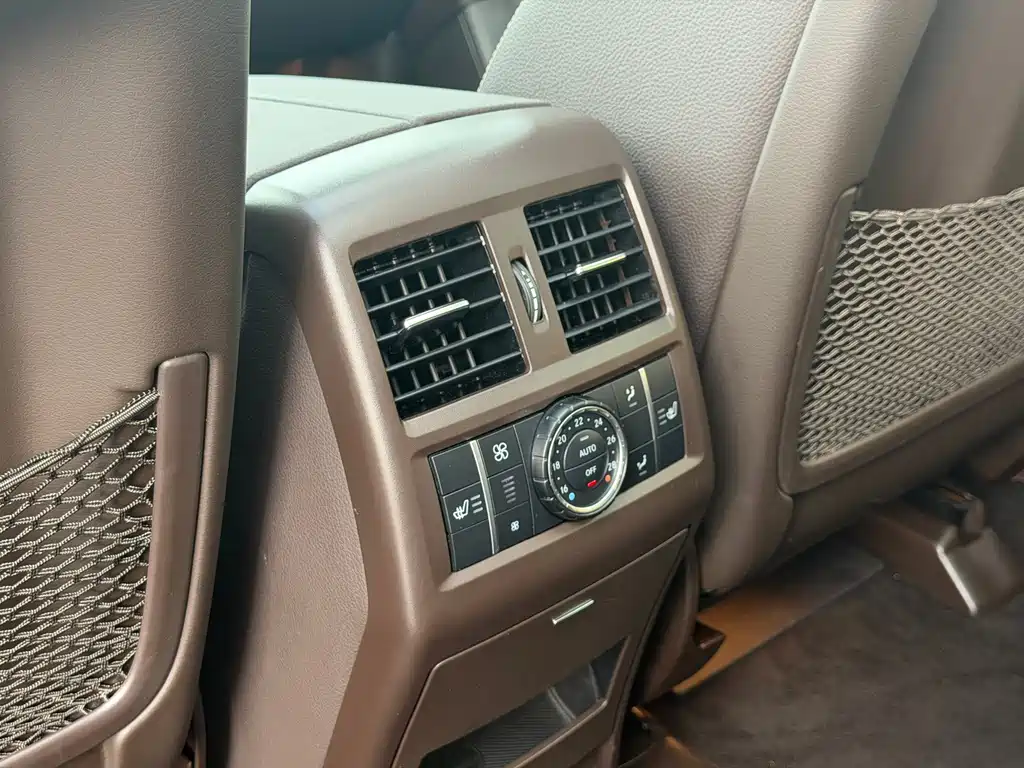 Mercedes-Benz GLS — миниатюра 8
