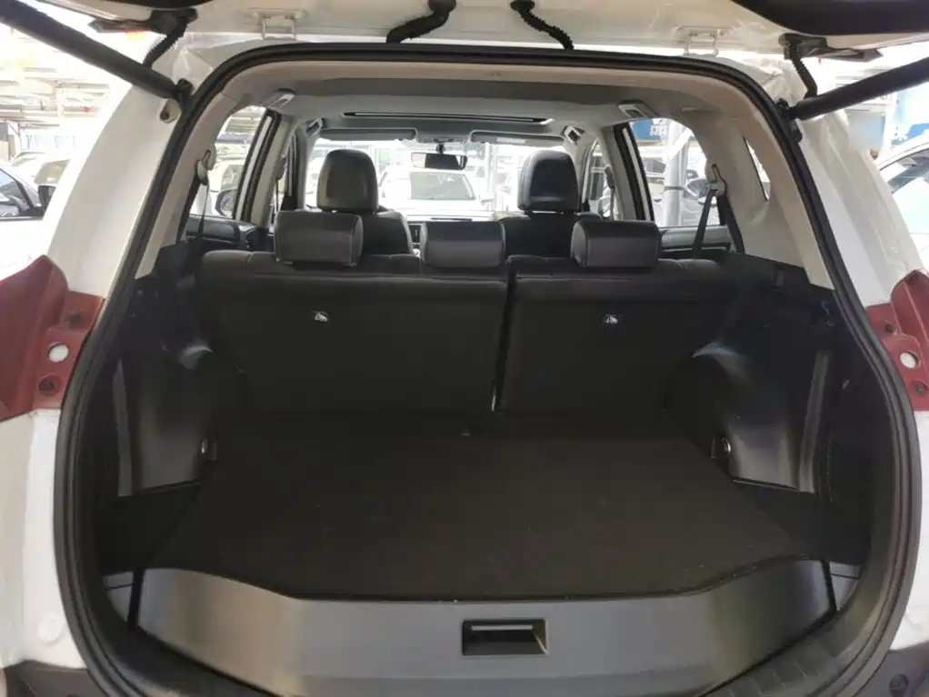 Toyota RAV4 — миниатюра 19