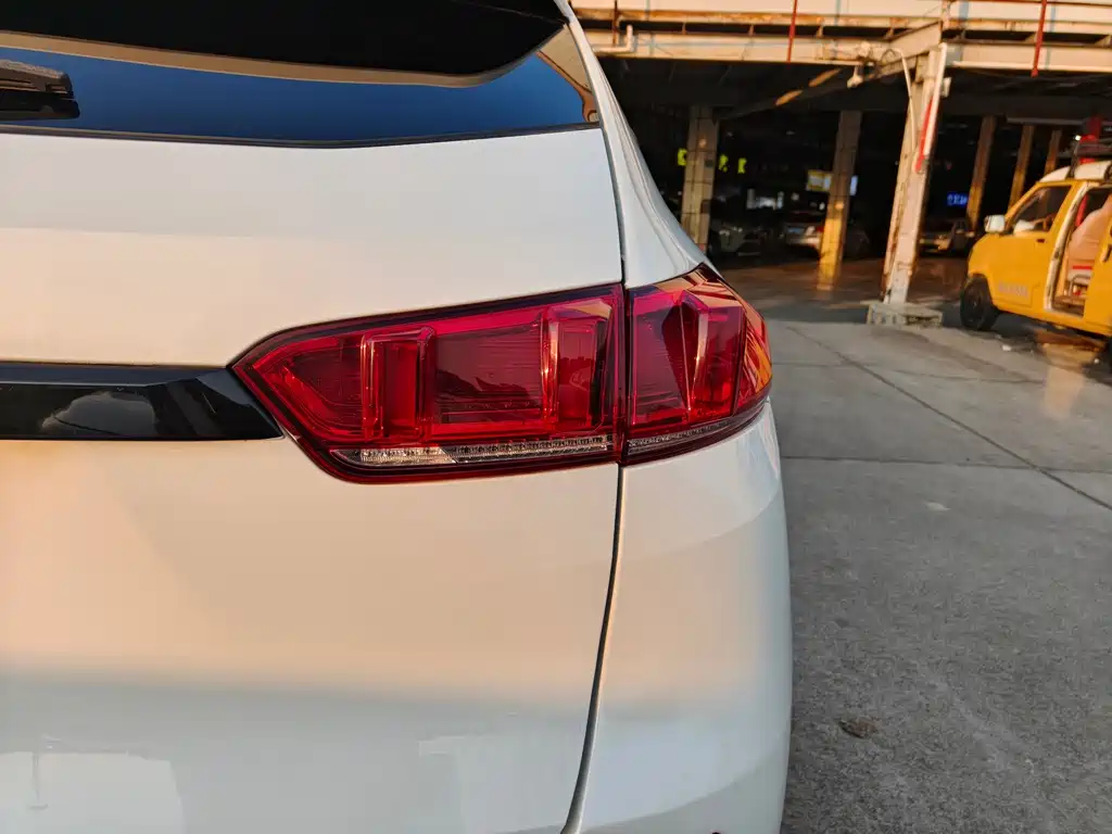 WEI PAI WEI BRAND VV7