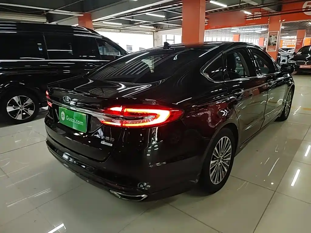 Ford Mondeo — миниатюра 7