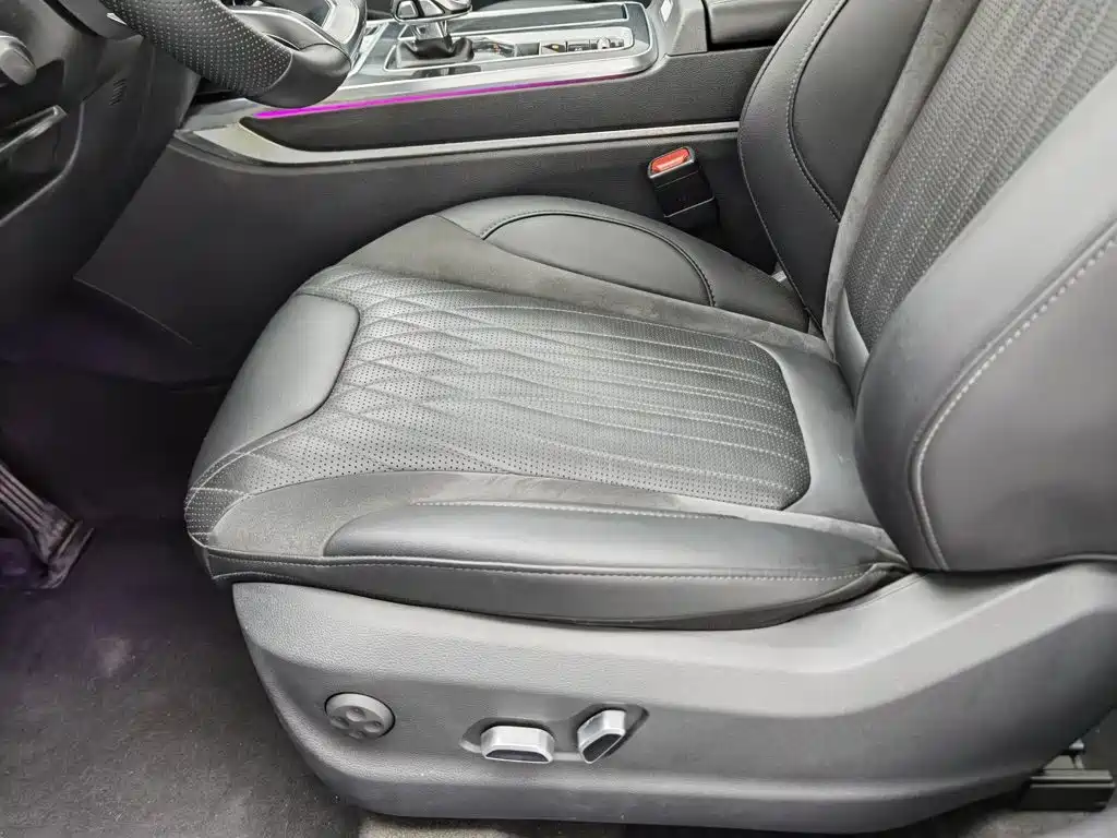 Hongqi Hongqi HS5 — миниатюра 20