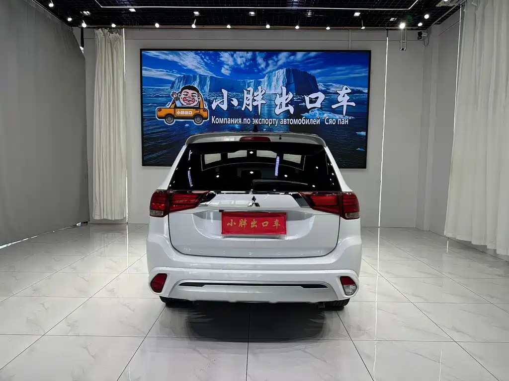 Mitsubishi Outlander — миниатюра 5
