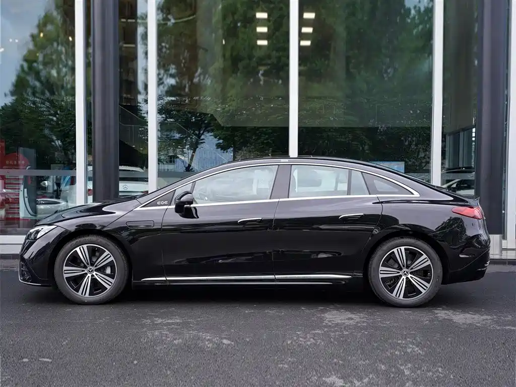 Mercedes-Benz EQE 2025 500 4MATIC