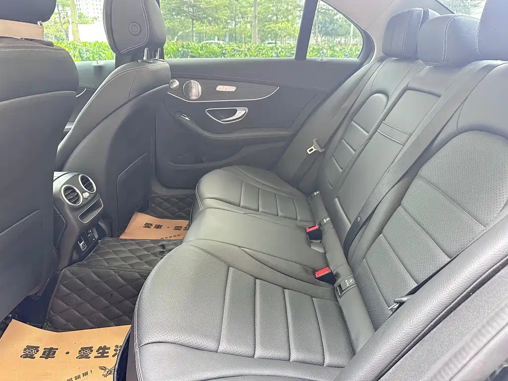 Mercedes-Benz C-Class — миниатюра 8