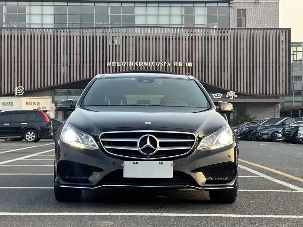 Mercedes-Benz E-Class — миниатюра 2