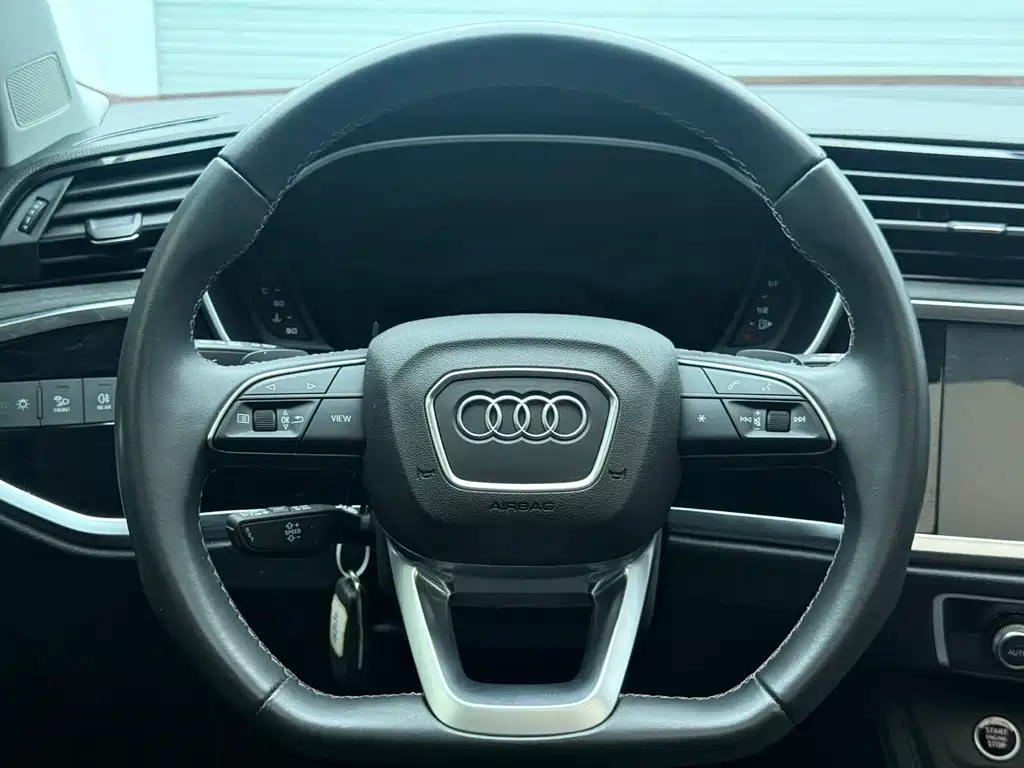 Audi Q3 — фотографии объявления, Фото 12