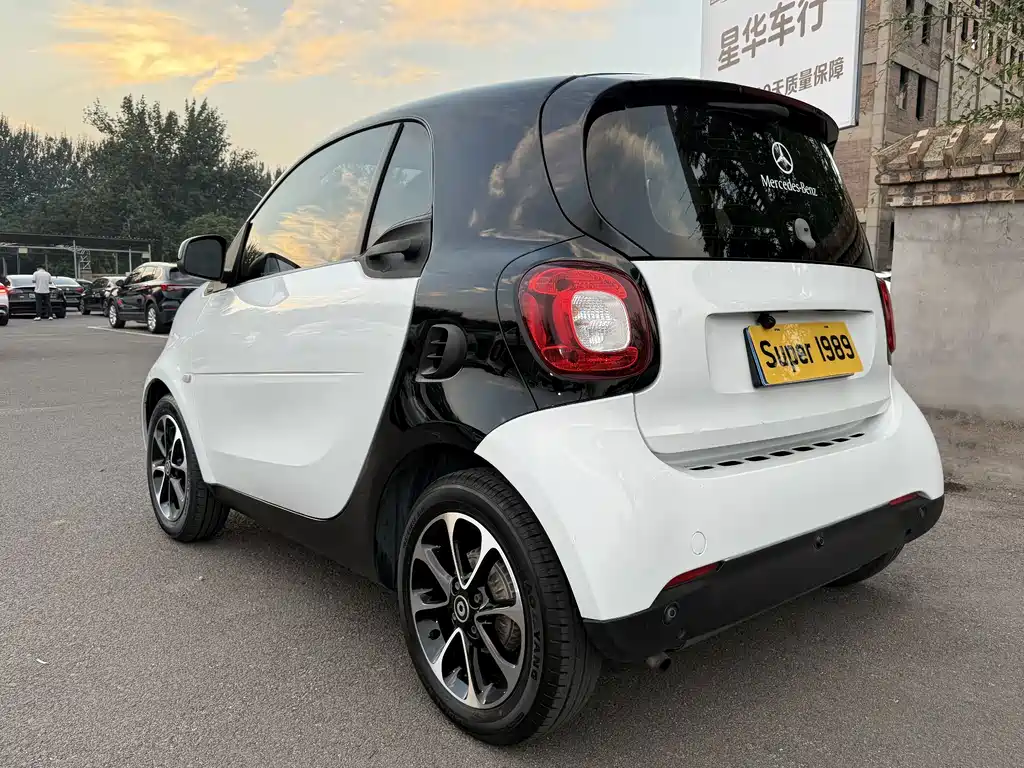 smart Smart Fortwo — миниатюра 4