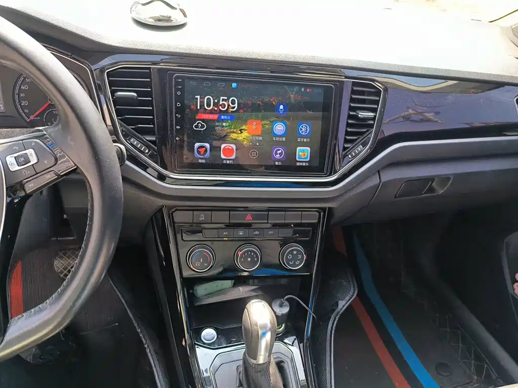 Volkswagen T-Roc — миниатюра 14