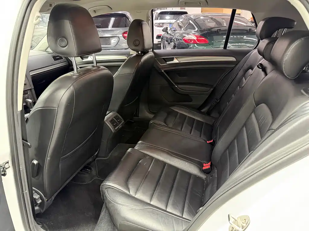 Volkswagen Golf — миниатюра 5