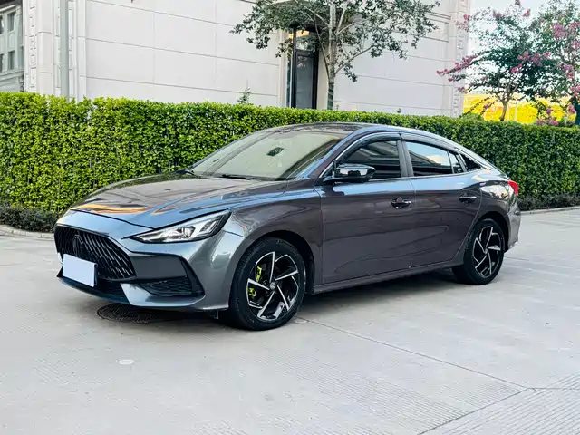 2021 MG 5