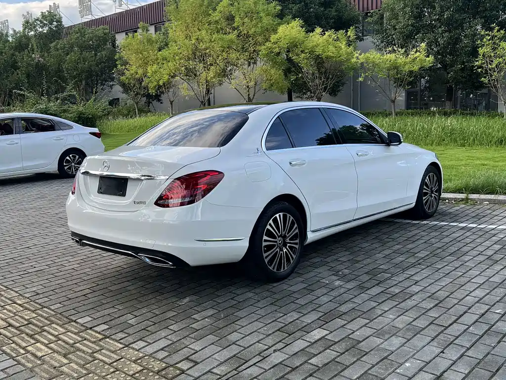 Mercedes-Benz C-Class — миниатюра 9