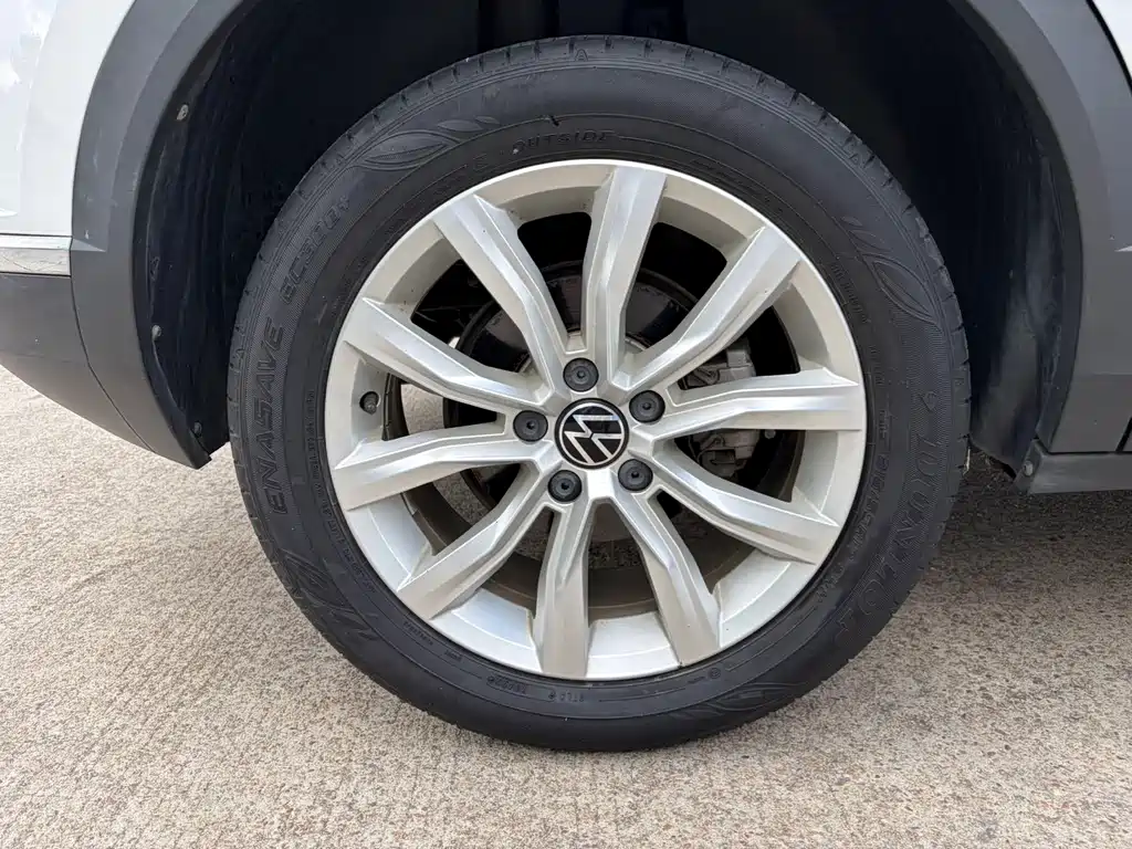 Volkswagen T-Roc — миниатюра 21