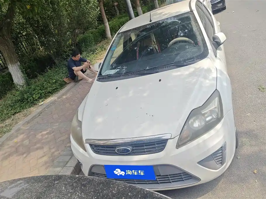 Ford Focus 2012 1.8L AT