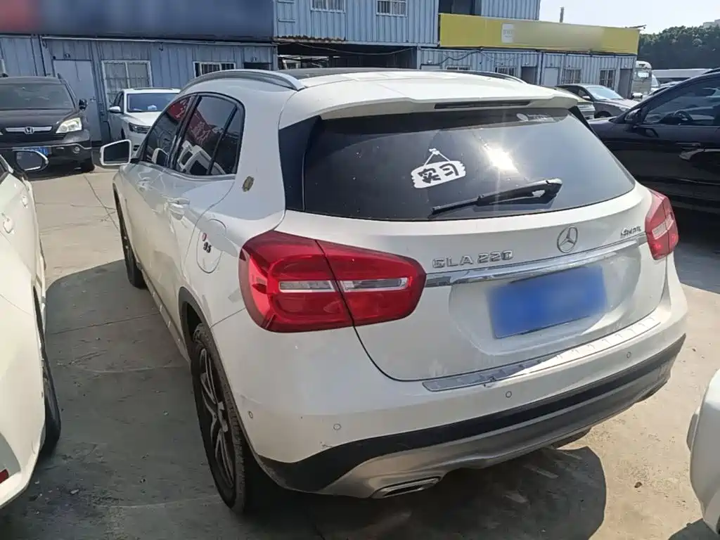 Mercedes-Benz GLA — миниатюра 5
