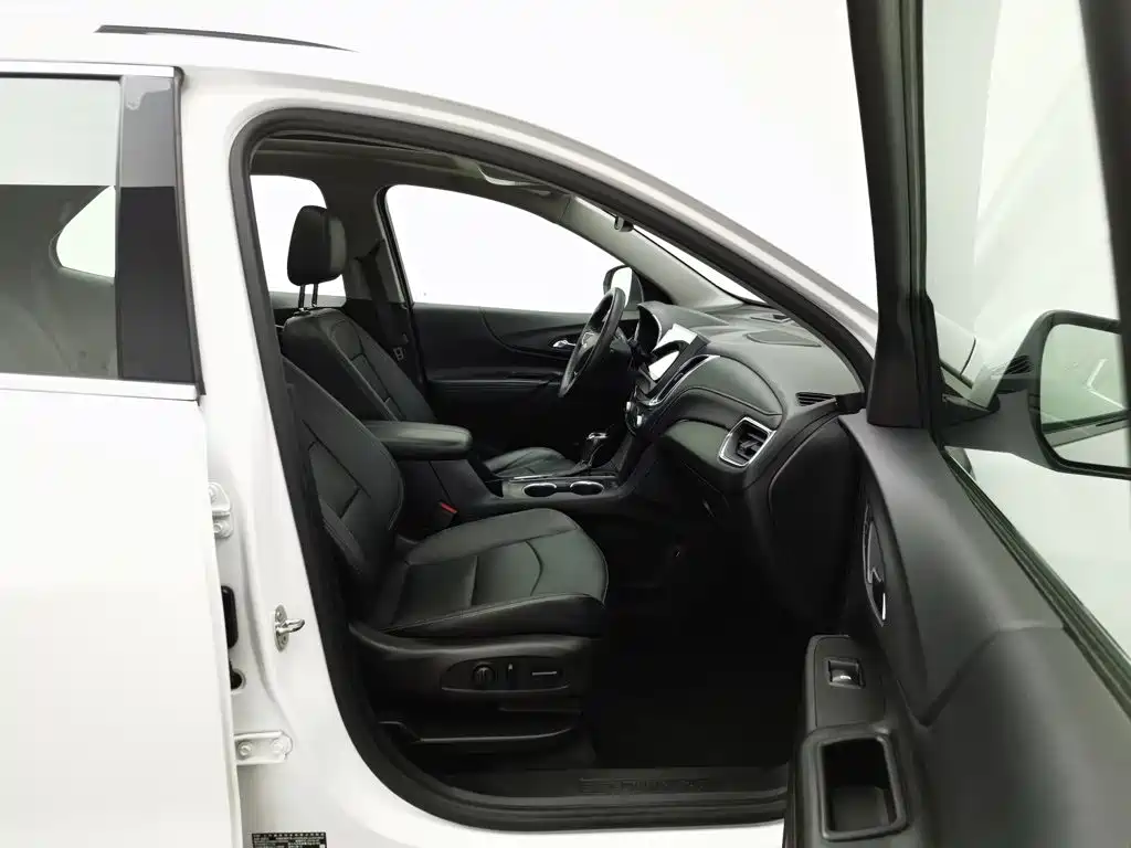 Chevrolet Equinox — миниатюра 23