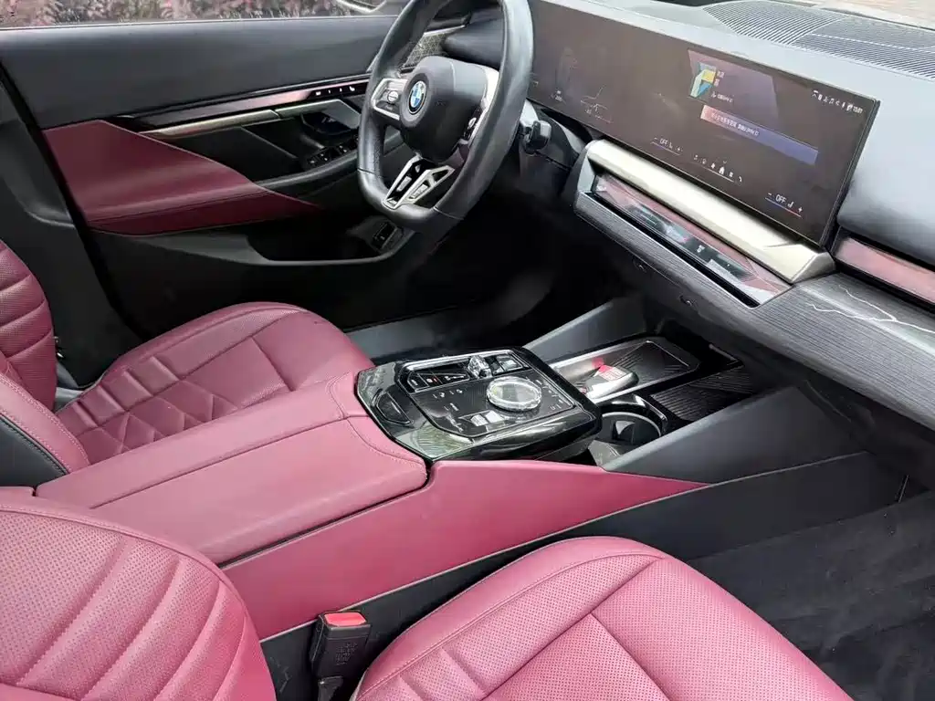 BMW 5 Series — миниатюра 4