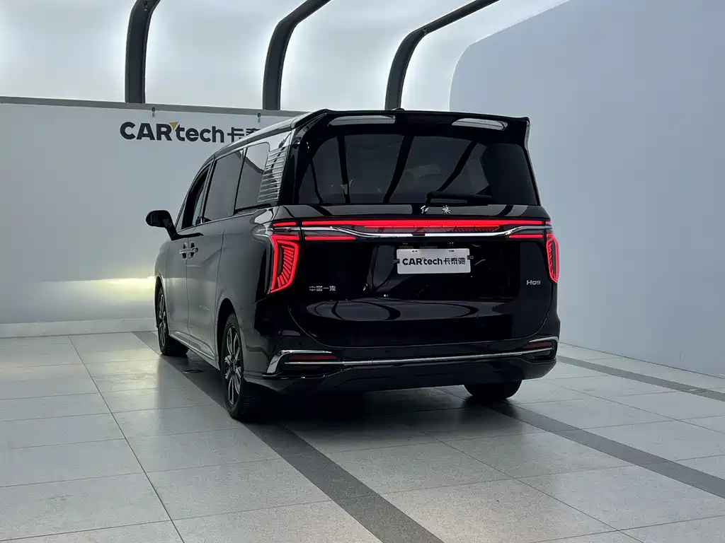 Hongqi HQ9 2023 2.0T