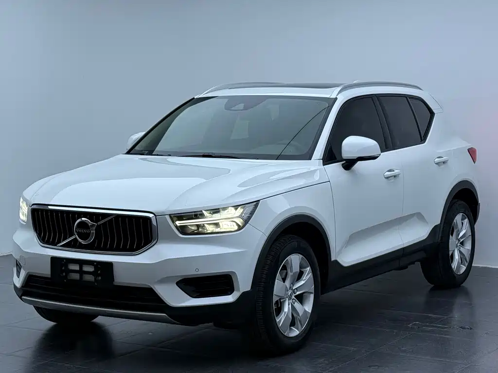 Volvo XC40 2021