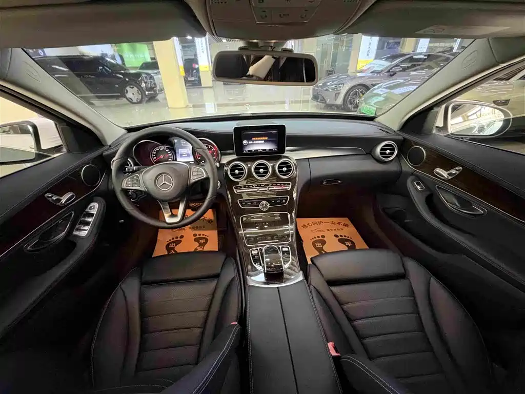 Mercedes-Benz C-Class — миниатюра 5