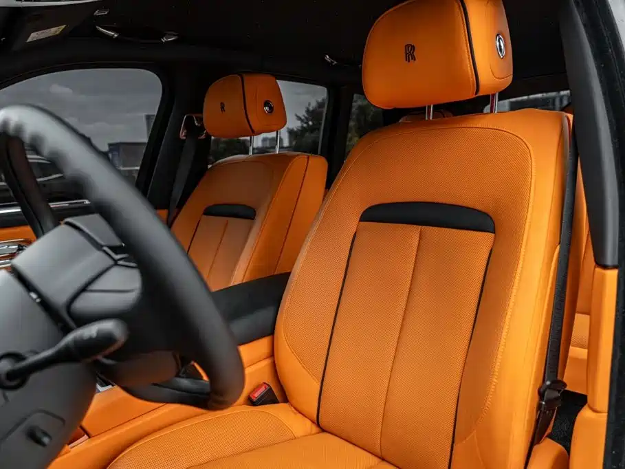 Rolls-Royce Cullinan — миниатюра 11