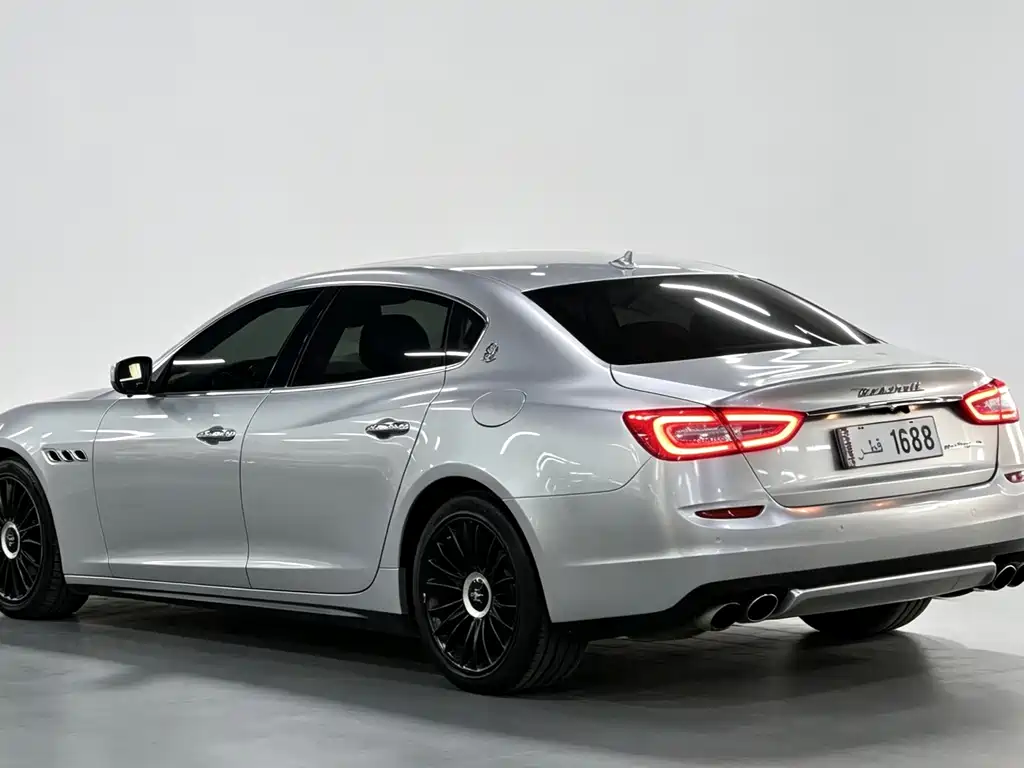 Maserati Quattroporte — миниатюра 4